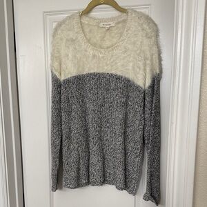H&M Cream and Gray Women's Sweater